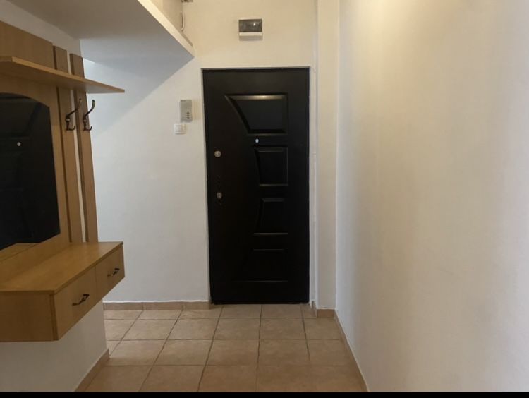 Apartament cu doua camere de inchiriat