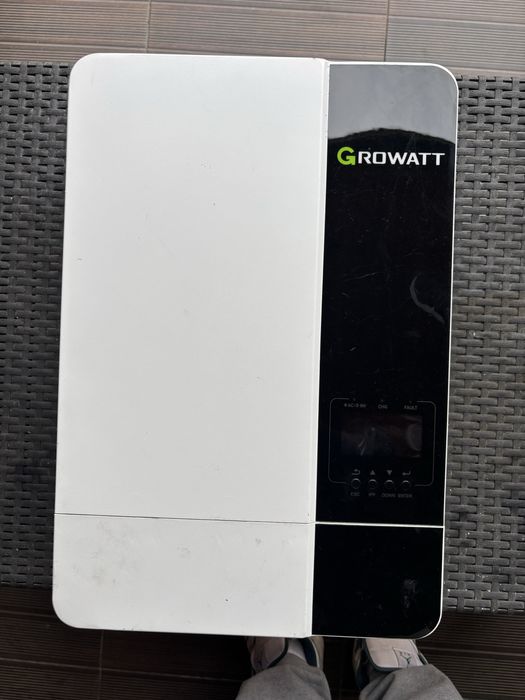 Invertor solar Growatt 5 kW– stare bună, complet funcțional