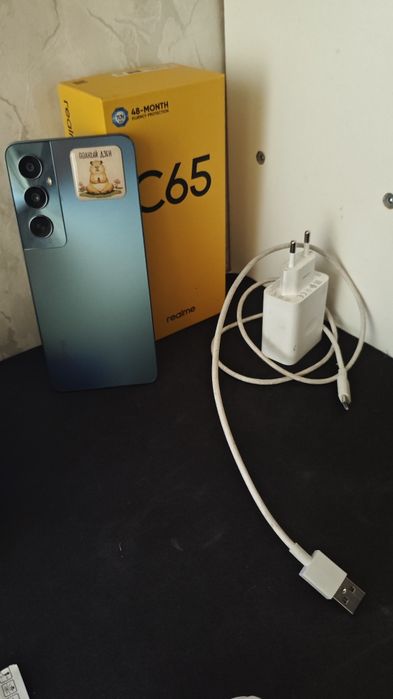 Телефон realme c65 8/256