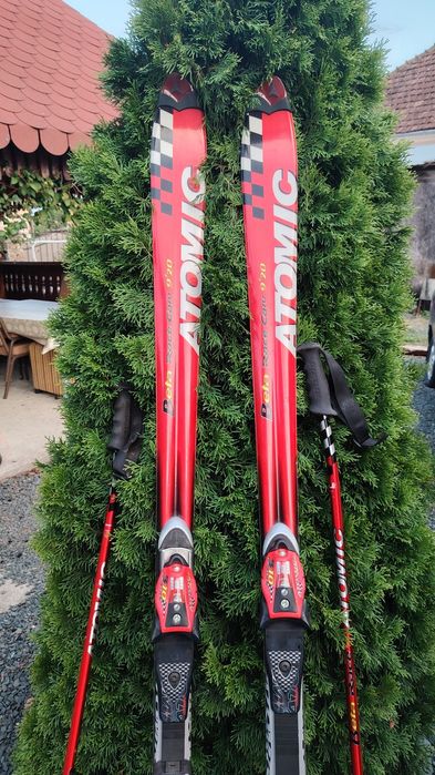 Vind ski Atomic beta race