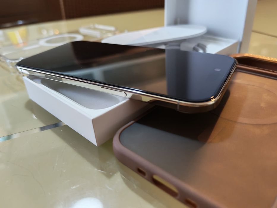 Iphone 17 Air Gold full box