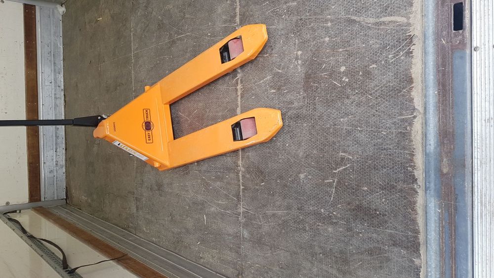 50 euro - Транспортна услуга в София с бус с падащ борд