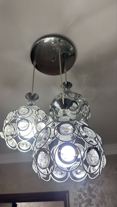 Люстра в отличном состоянии