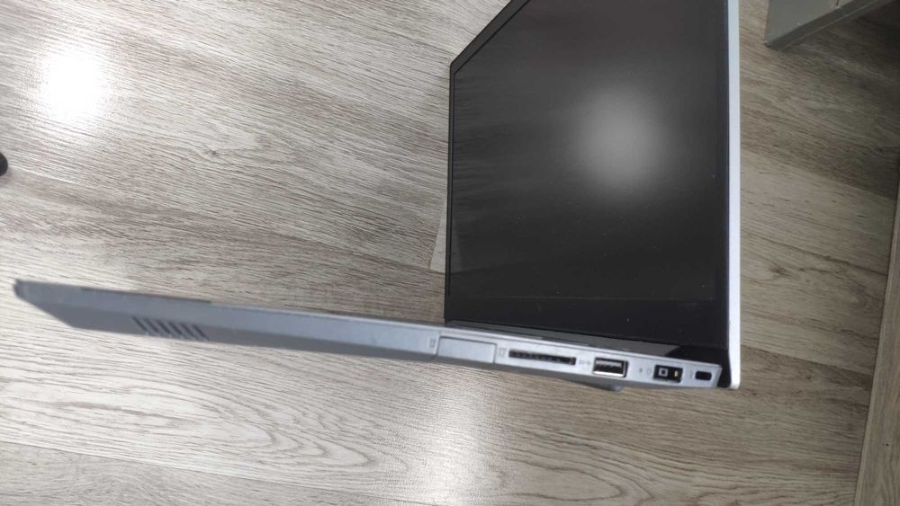15'6 инчов лаптоп Lenovo ThinkBook Core i5-1035G1 /8GB DDR4/250GB SSD + 500GB HDD