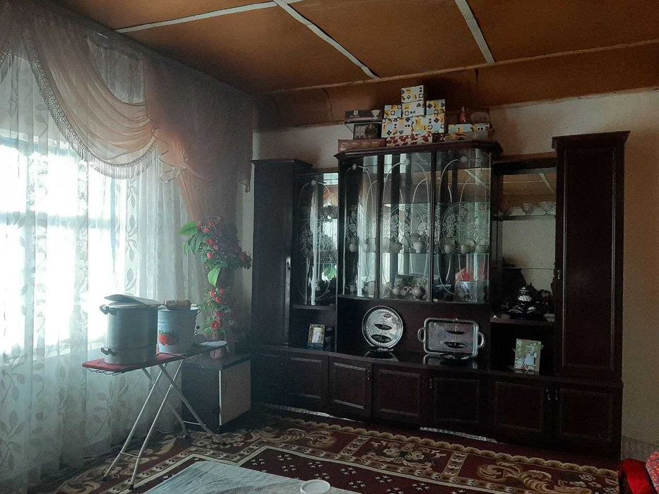 Uy sotiladi.  Srochna