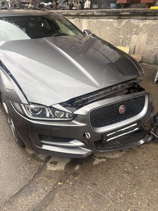 Jaguar XE 2.0D на части