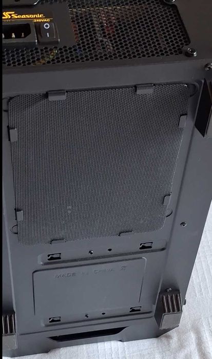 Carcasa CHIEFTEC GS-01B-OP+sursa Seasonic GM-650 (garantie inca 4 ani)