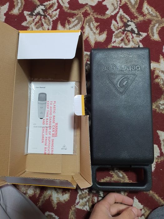 Mikrafon studiyeniy c1 behringer