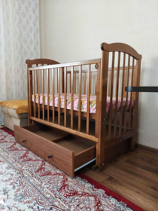 Детская кроватка