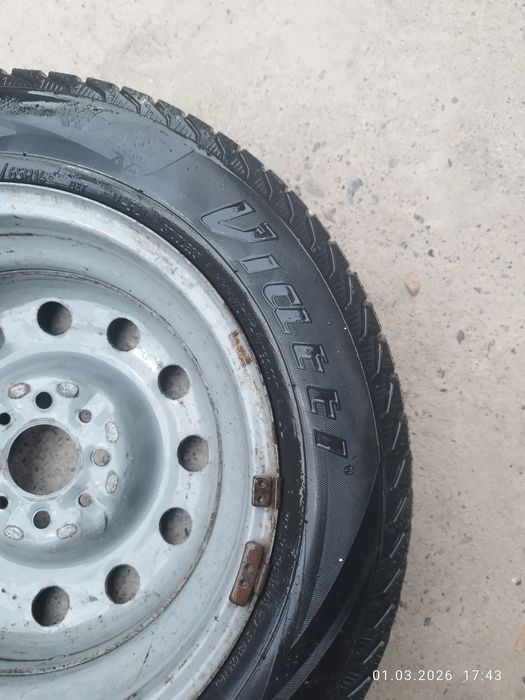 Продам  колеса с покрышками 14"