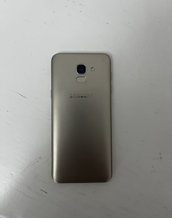 Сиартфон Samsung GalaxyJ6