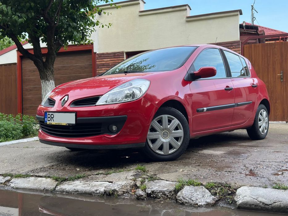 Renault Clio Proprietar 2, motor diesel 65 CP, cutie manuală, 152.000 km.