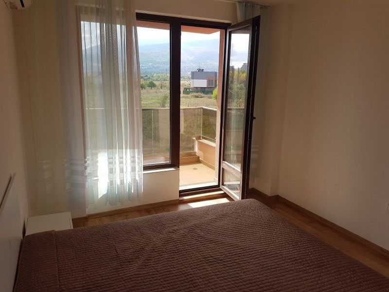 Двустаен ап. под наем в кв. Дървеница