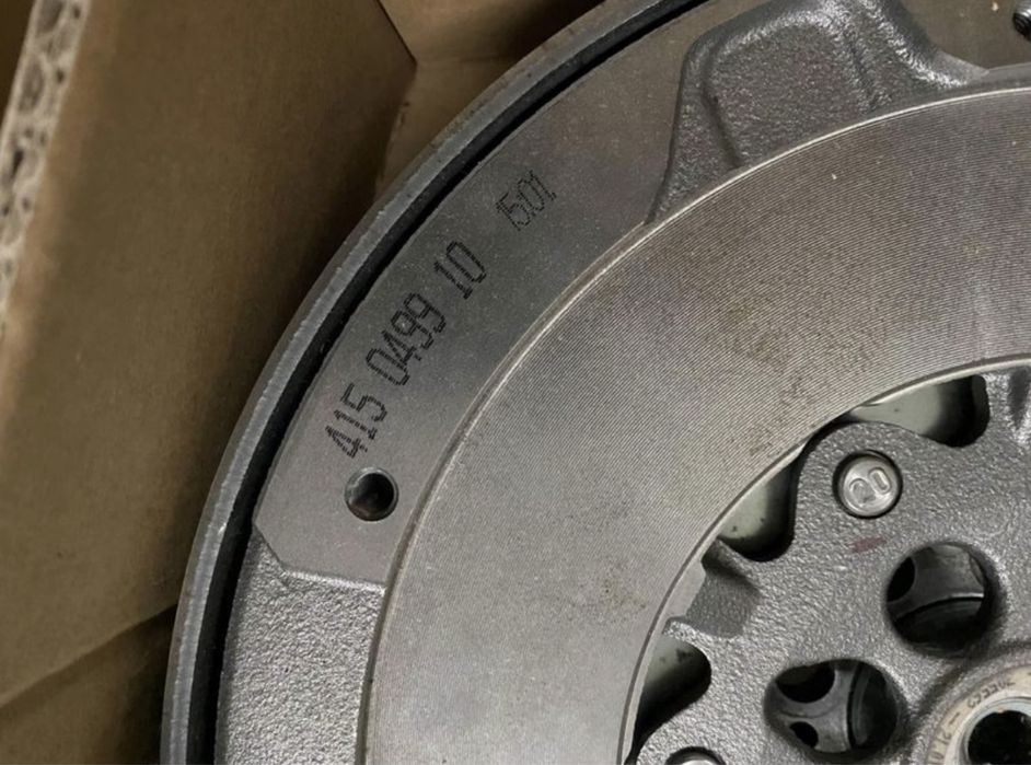 BMW F10 F11 525d 530d НОВ Демпферен Маховик