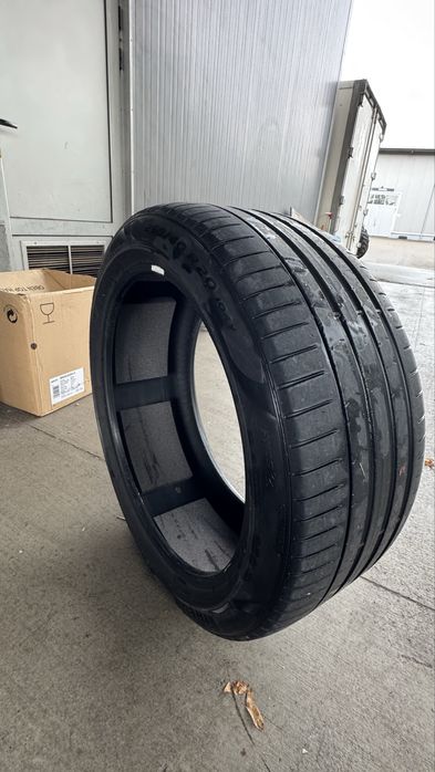Pirelli P Zero 265/40/20