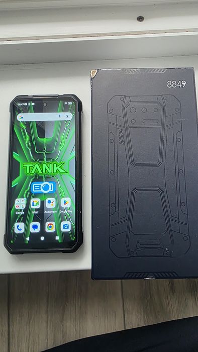 Продам Танк 2 на12/ 256 гигов