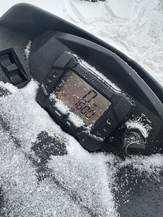 Продам снегоход Polaris Rush