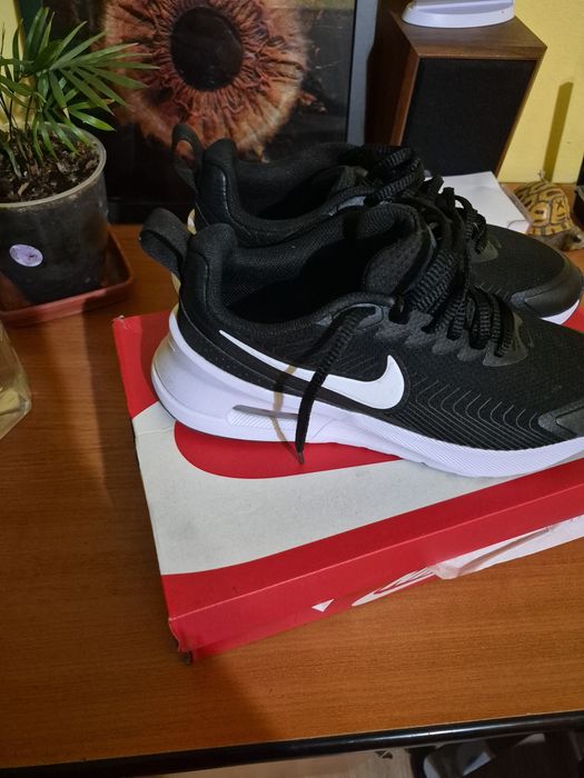 Adidasi dama Nike