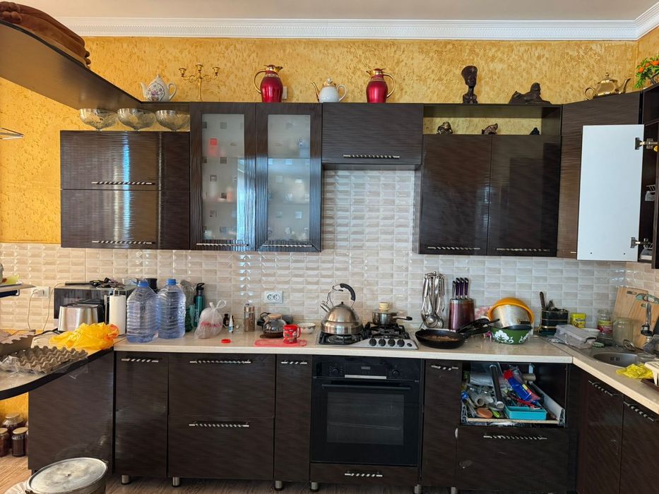 Продам кухонный стенку