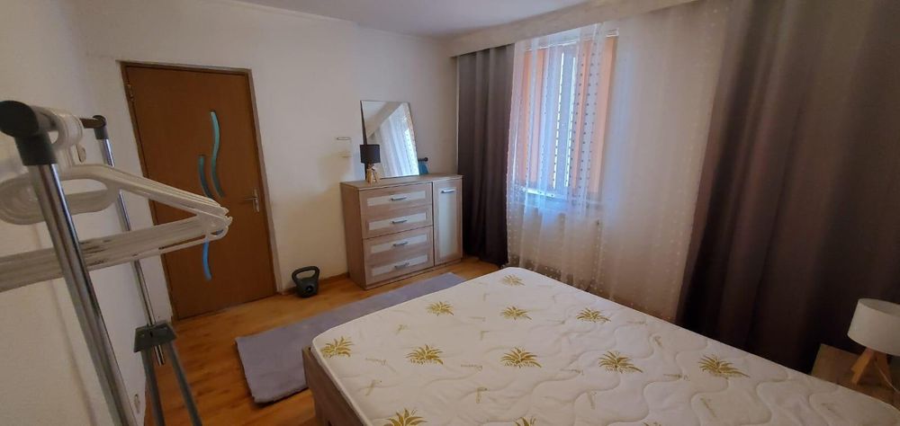 Apartament cu doua camere de inchiriat