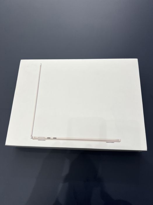 MacBook Air M2 8/256GB