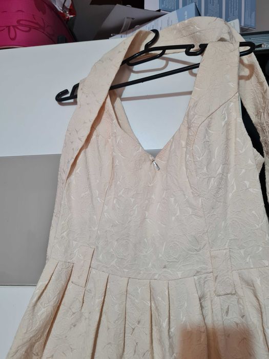 Haine dama de ocazie sau zii de zi