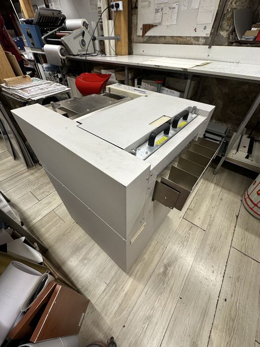 Автоматична машина за рязане на визитки Morgana CardXtra / Nagano