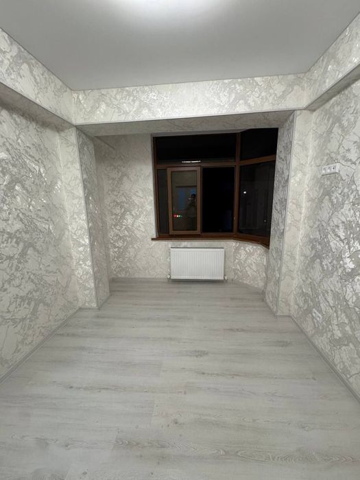 Kvartira sotiladi arzon narxda shahar markazida