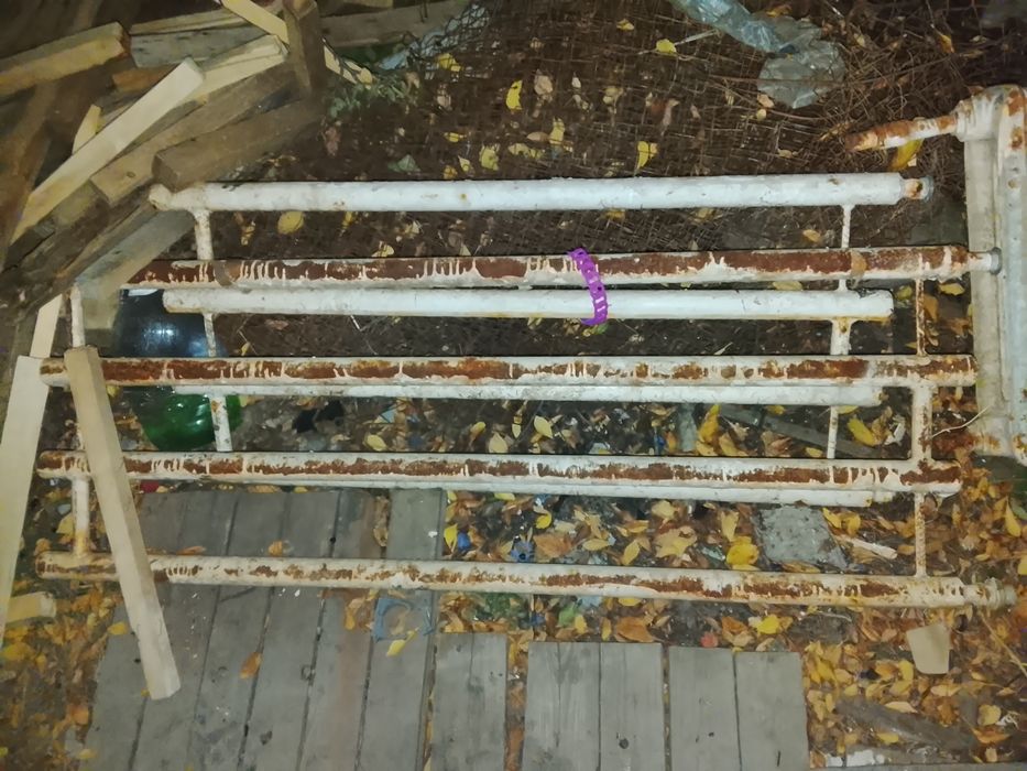 Продам чугунные радиаторы