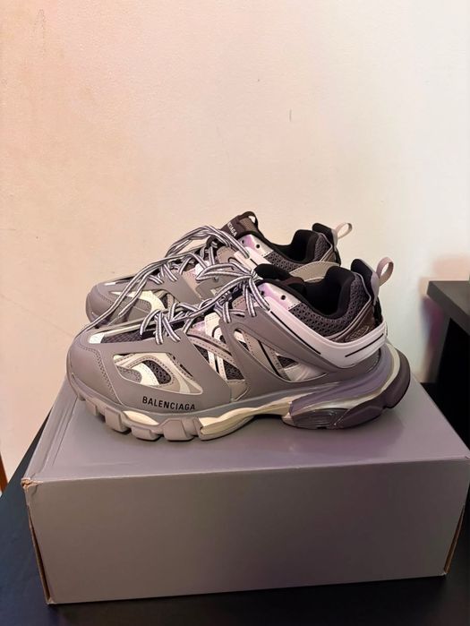 Balenciaga track