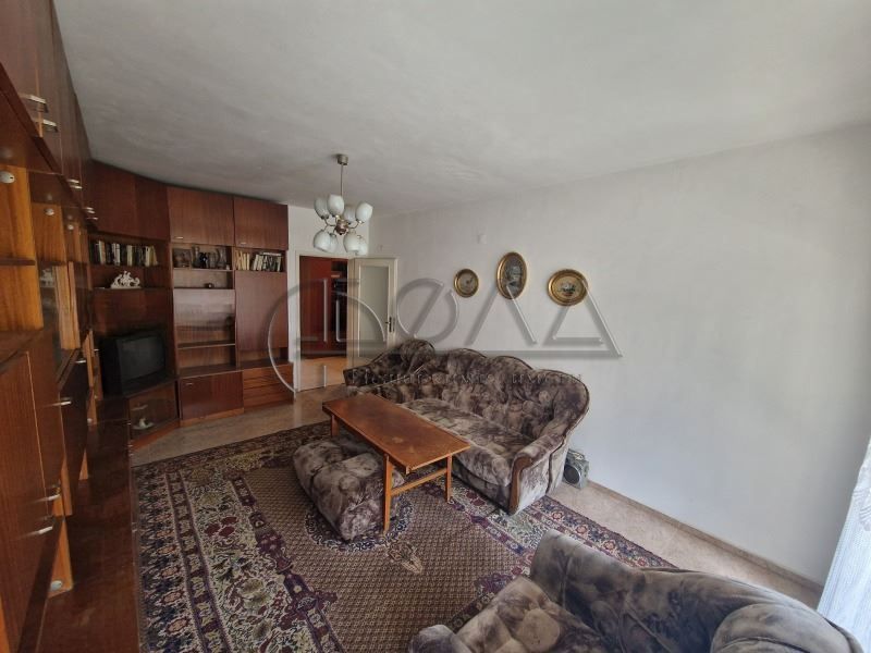 Продава се Тристаен апартамент в София, Разсадника - 115 кв.м за 2144 €/кв.м - Снимка #2