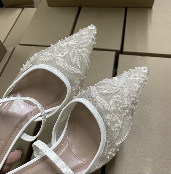 туфли Zara с вышивкой