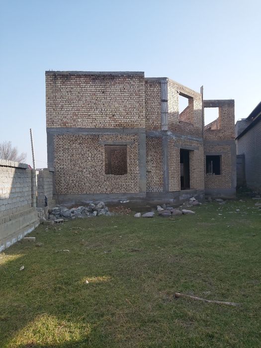 Shiribomda uchaska sotiladi fasadi 36 metr