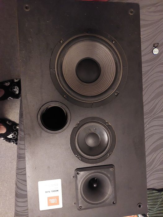 De vânzare boxe jbl