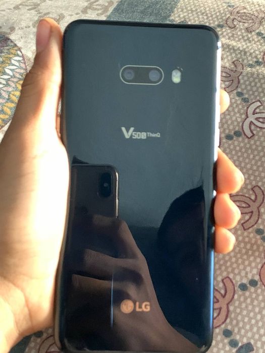 LG V 50 S srocno sotiladi yoki ozidan kuchlisiga obmen
