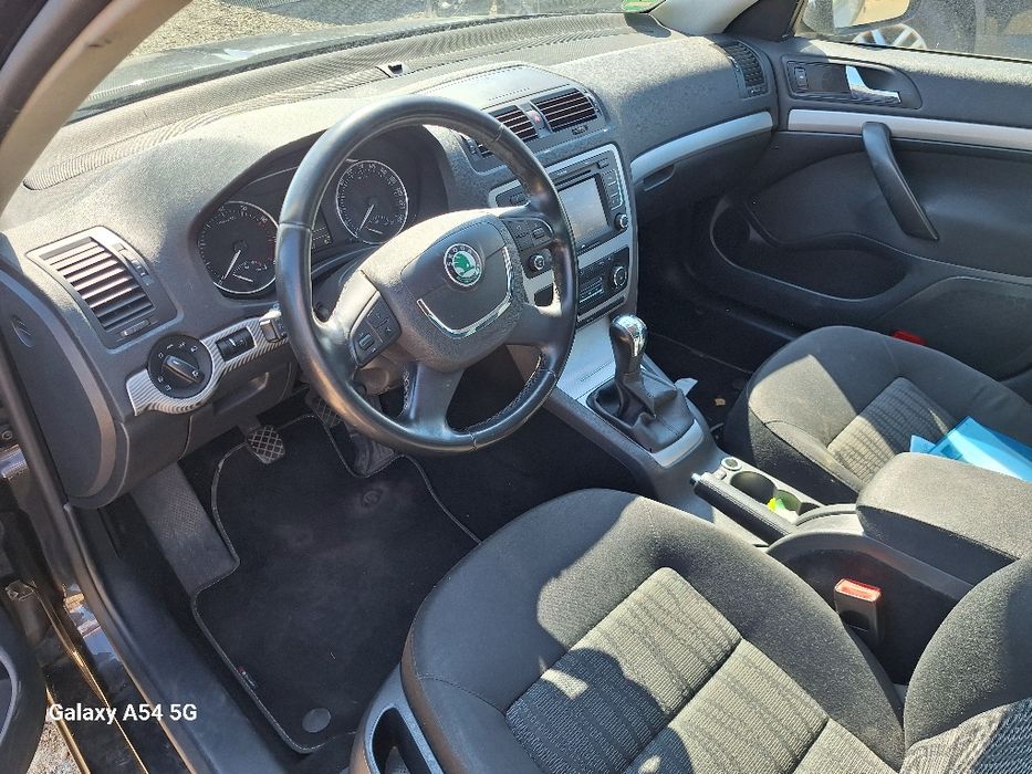 Dezmembrez Skoda Octavia 2 facelift 1.8 tfsi CDAA culoare negru 9910 sau gri cod LF8L