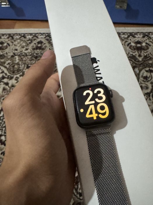 В продаже Apple watch SE 40mm
