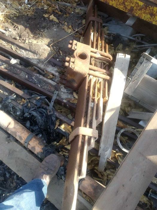 Т-130 Советский бульдозер рессори сотилади