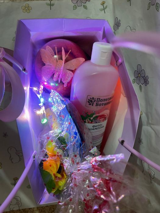 Недорого  бокс  гирояндой  продам .