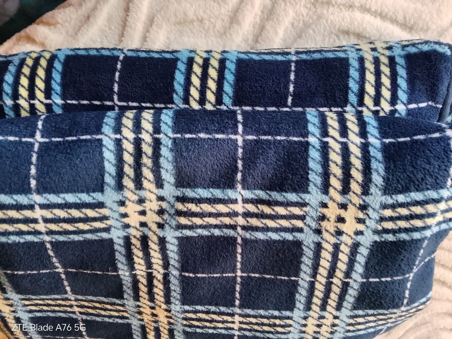 Продавам одеала от полар