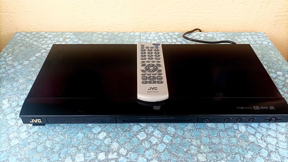 DVD плейър JVC-xv-210