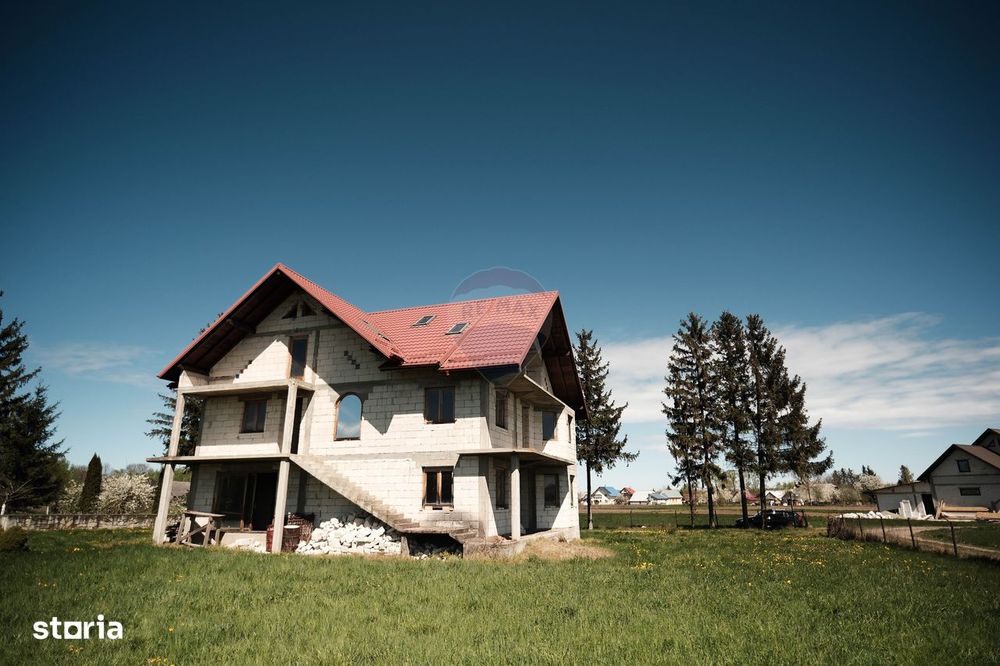 Casă / Vilă de vânzare in Fratautii Vechi