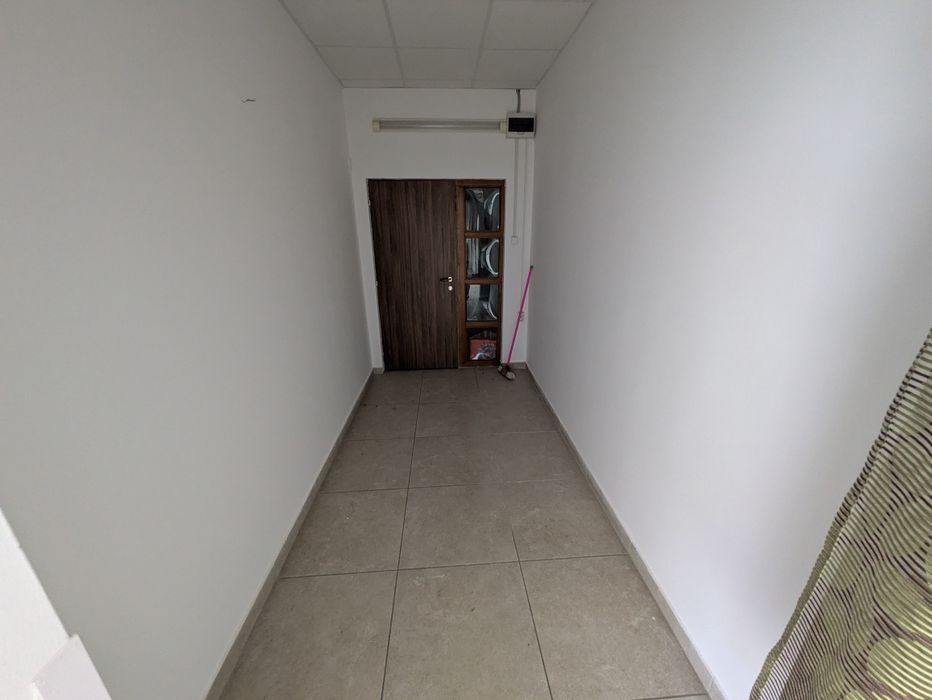 Spațiu com. de închiriat