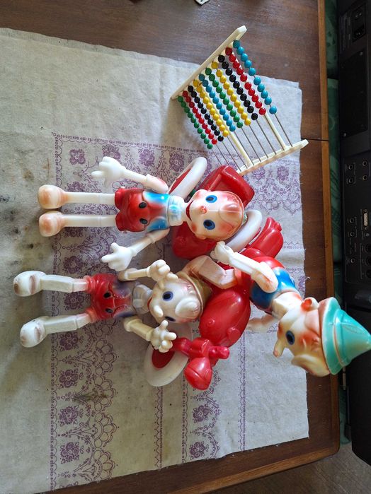 Три броя пинокио