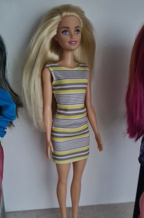 Продам Барби 5 куколок