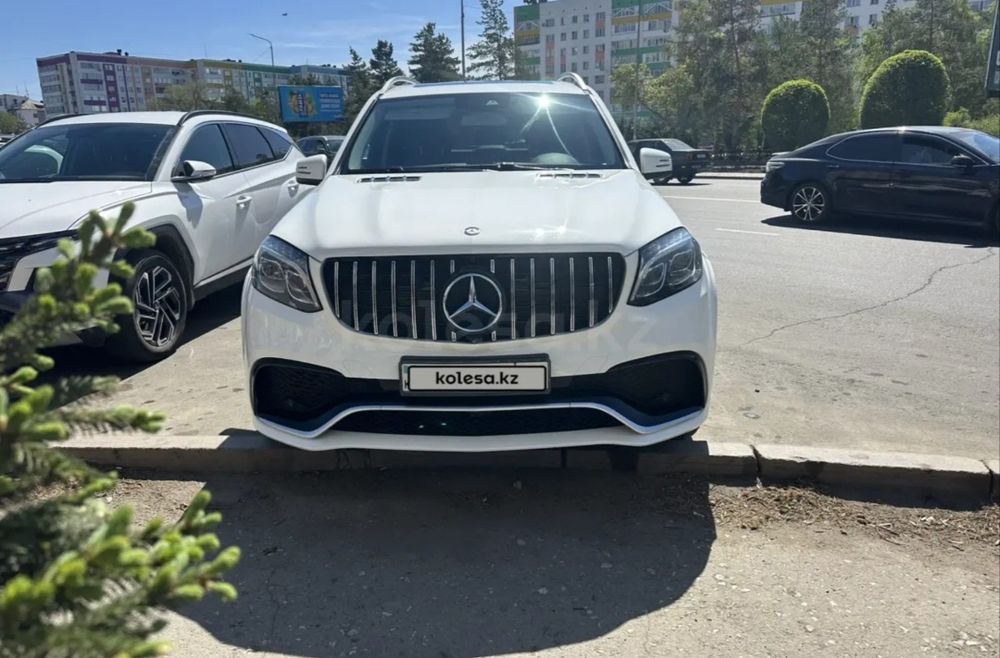 Продам Mercedes Benz GLS  объем 3 литра