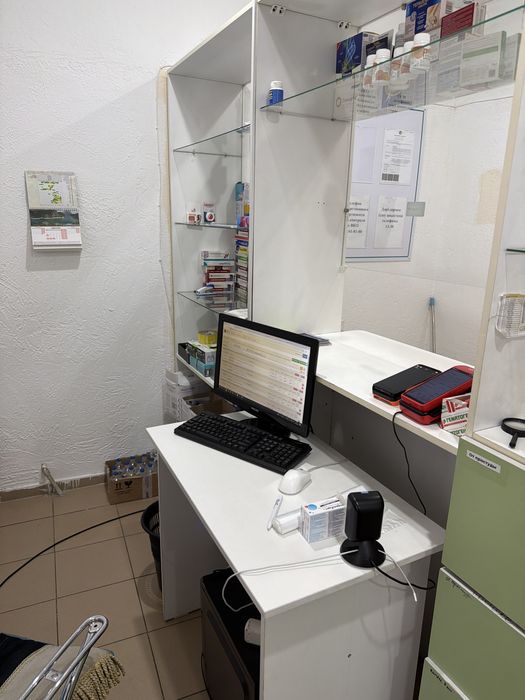 Продам аптеку или аптечные оборудование