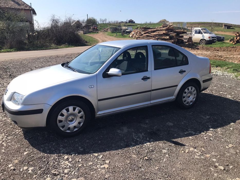 Se vinde Volkswagen Bora 1.6 benzină