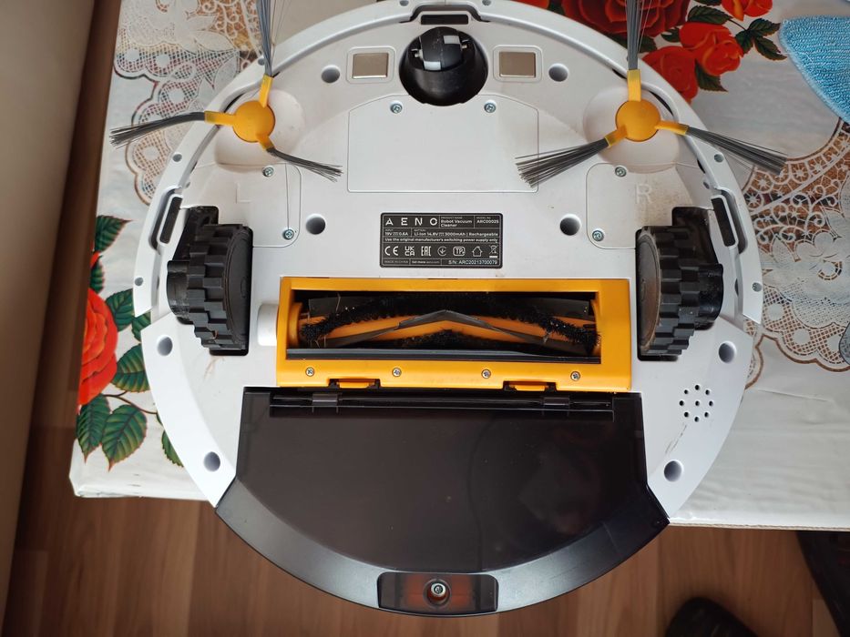 продавам Робот прахосмукачка Aeno ARC0002S, Мокро и сухо почистване