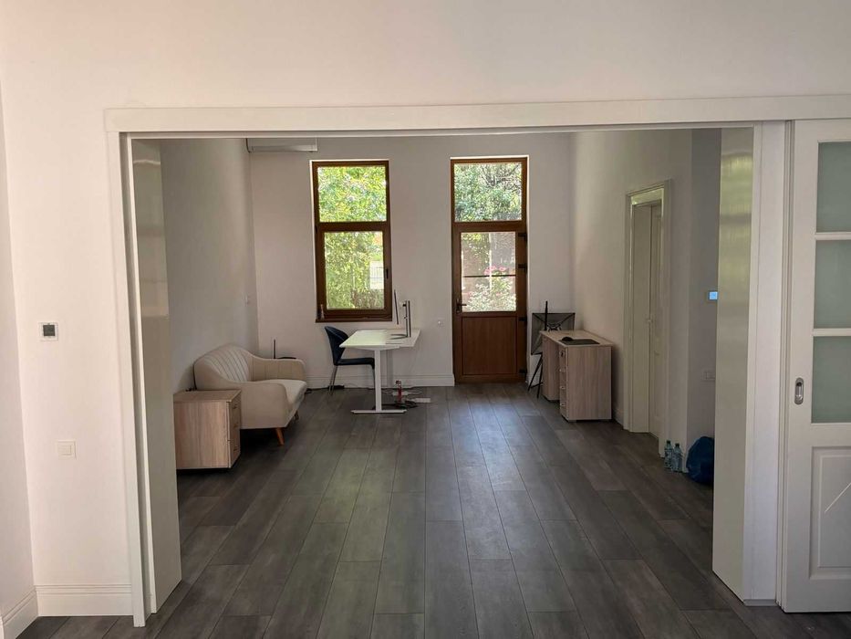 Spațiu comercial central de închiriat/vânzare